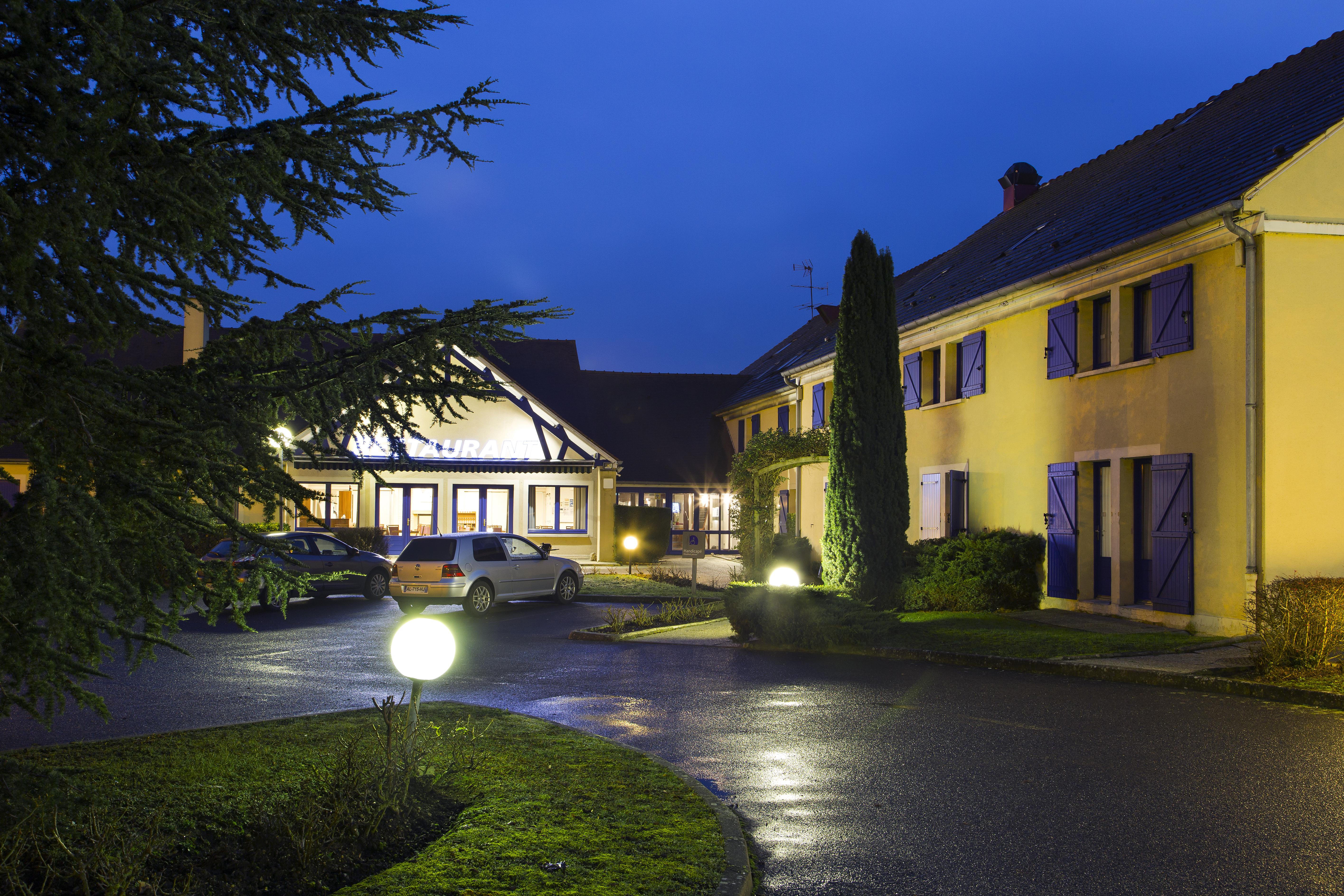 Comfort Hotel Etampes Étampes Exterior foto