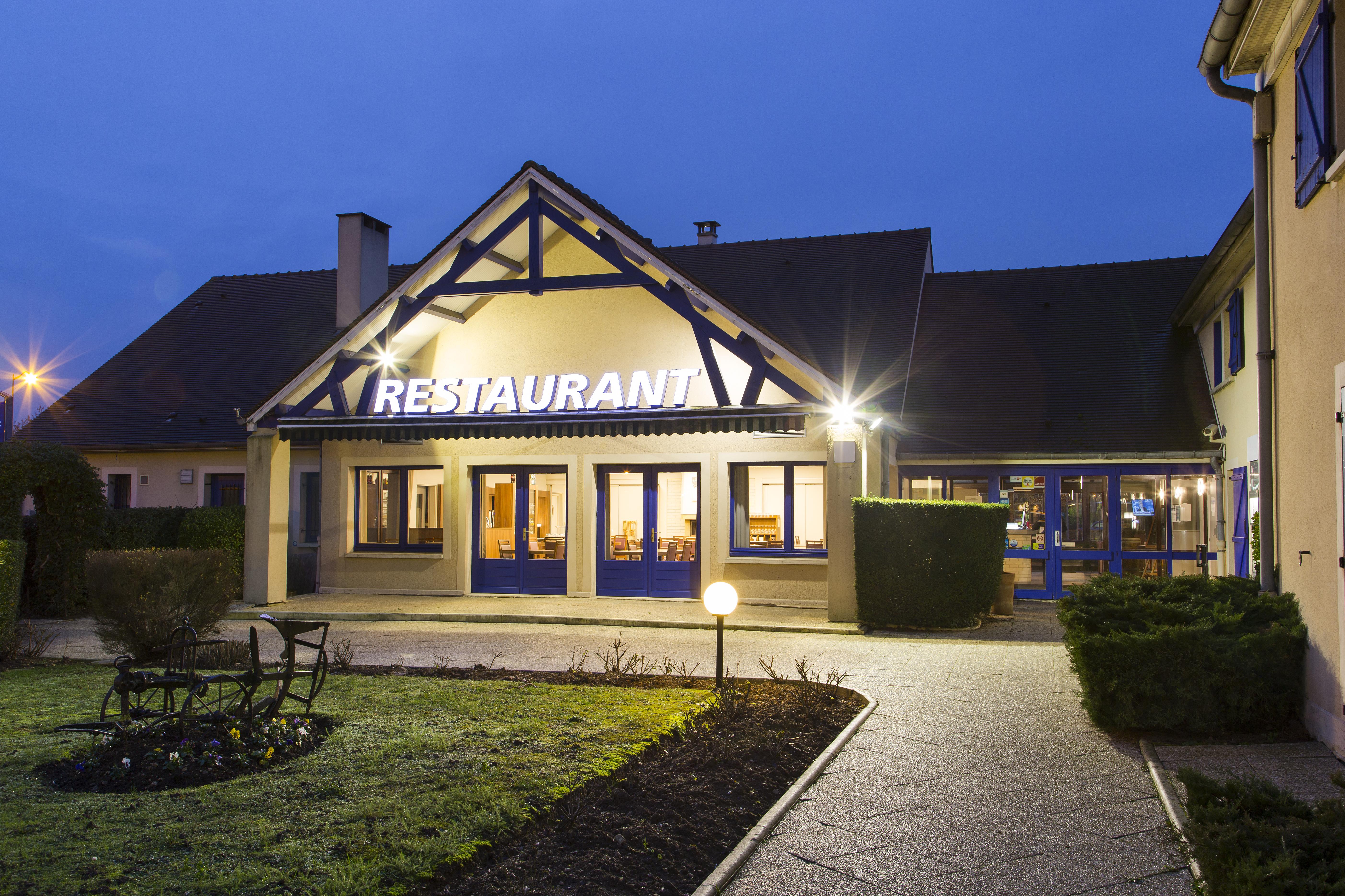 Comfort Hotel Etampes Étampes Exterior foto